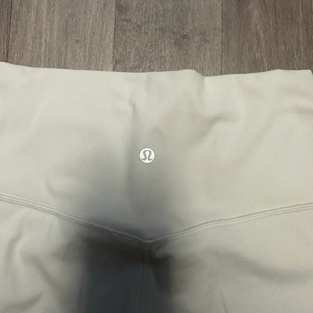🤍🧁Lululemon Set🧁🤍 - Picture 6 of 7